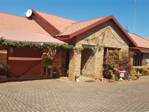 3 Bed Townhouse in Doringkruin