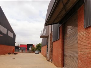677 m² Industrial space in Cosmo City