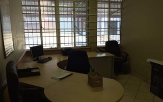1850 m² Industrial space in Delville