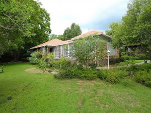 3 Bedroom House in Bramley