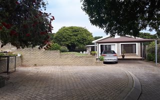 3 Bedroom House in Klein Brak River