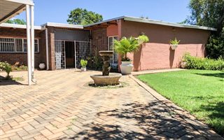 3 Bedroom House in Neserhof