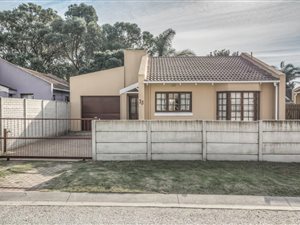 2 Bed House in Overbaakens