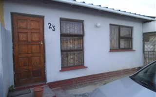 2 Bedroom House in Malibu Village