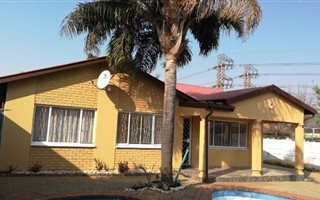 3 Bedroom House in Klopperpark