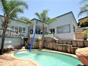 5 Bed House in Bassonia