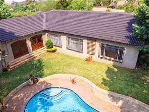 5 Bed House in Constantia Park