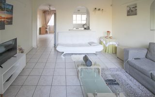2 Bedroom Apartment in Parkhill Gardens