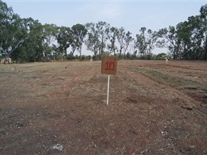 1000 m² Land available in Kookrus