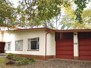 4 Bed House in Meyerspark