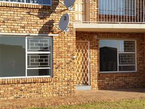 2 Bed Apartment in The Reeds