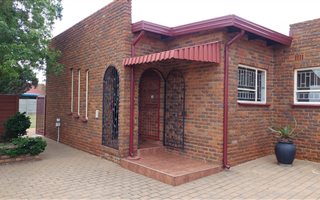 3 Bedroom House in Sunair Park