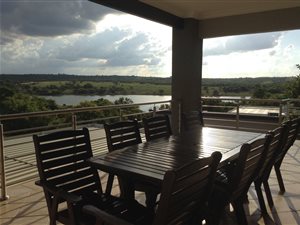 5 Bed House in Kameeldrift