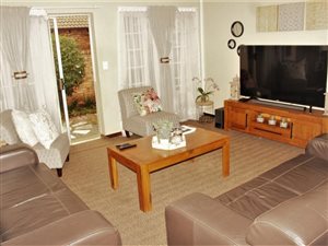 2 Bed Townhouse in Wierda Glen