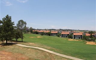 2 Bedroom Apartment in Jackal Creek Golf Estate