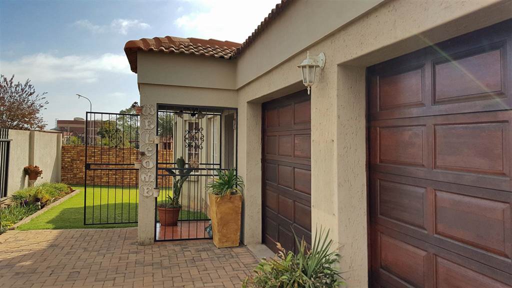 2 Bed House For In Middelburg T1560376 Private Property