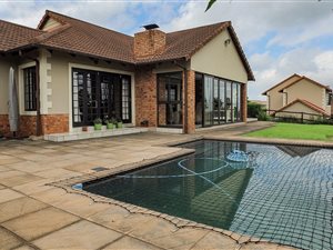 4 Bedroom House in Clifton Hill Estate