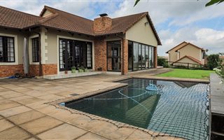 4 Bedroom House in Clifton Hill Estate