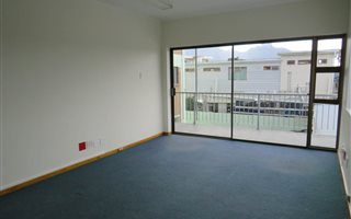 116 m² Office Space in Plumstead