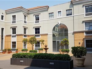 181 m² Commercial space in Illovo