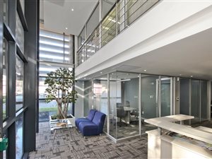 195 m² Commercial space in Melrose Arch
