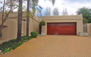 4 Bedroom House in Magaliessig