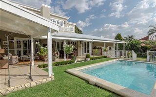 4 Bedroom House in Fourways Gardens