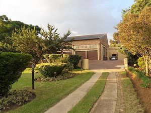 13 Bed House in Rispark