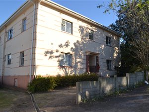 6 Bedroom House in Berea