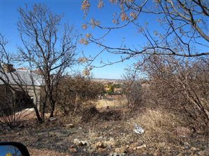 818 m² Land available in Doringkruin