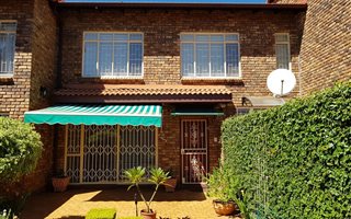 3 Bedroom Townhouse in Lynnwood