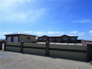 2 Bed Townhouse in Port Nolloth