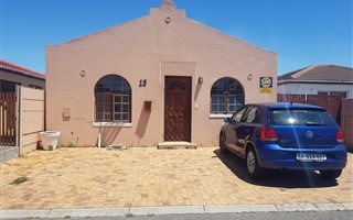 2 Bedroom House in Ottery