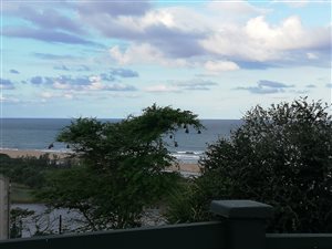 3 Bed Flat in Illovo Beach