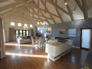 5 Bed House in Kingswood Golf Estate