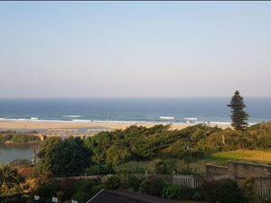 2 Bed Apartment in Illovo Beach