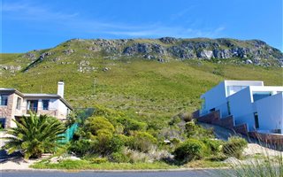 840 m² Land available in Hermanus Heights