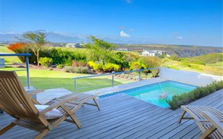 5 Bedroom House in Oubaai and surrounds