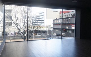 389 m² Commercial space in Claremont