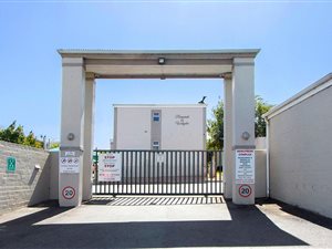 2 Bed Apartment in Vredekloof