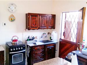 3 Bed Duplex in Flora Gardens