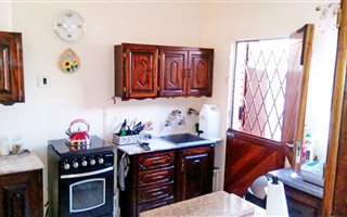 3 Bedroom Duplex in Flora Gardens
