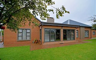 3 Bedroom House in Retire at Midstream