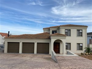 6 Bed House in Kuilsriver