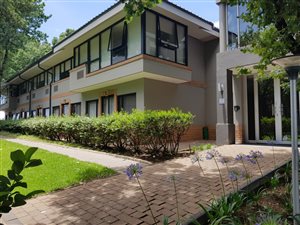 205 m² Office Space in Woodmead