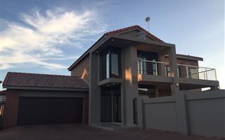 3 Bedroom House in Van Der Hoff Park
