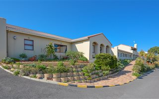 1 Bedroom Apartment in Melkbosstrand