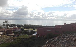 865 m² Land available in Fairview