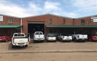 335 m² Industrial space in Rosslyn