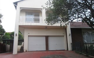 3 Bedroom Flat in Wilro Park